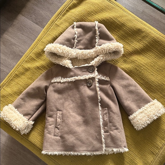 GAP Tan Kids Jacket with Cream Accents - Picture 1 of 8
